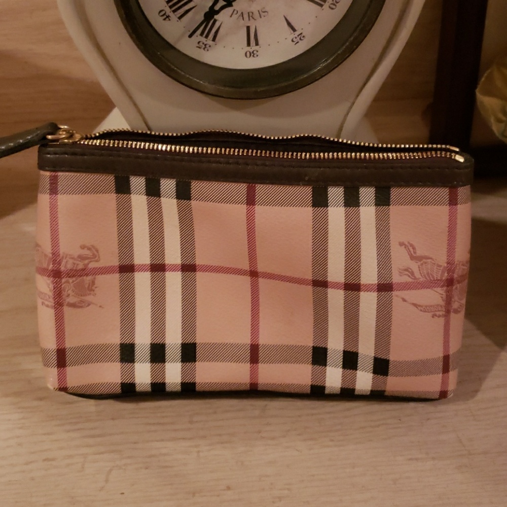 Makeup bag